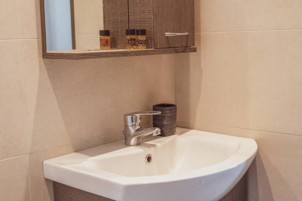 Sunny Downtown Appartment A/C Wifi C1 Ираклион Экстерьер фото