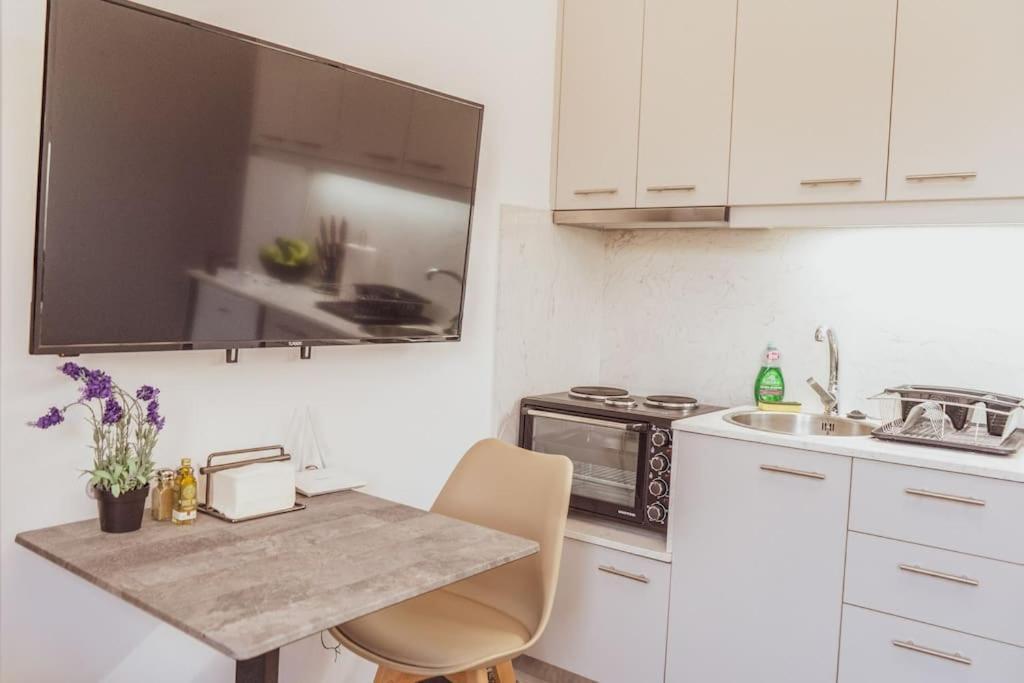 Sunny Downtown Appartment A/C Wifi C1 Ираклион Экстерьер фото